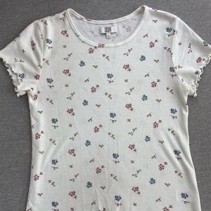white top with small flowers, edging details, size small, soft girl aesthetic
